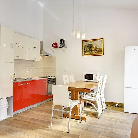 Holiday home Nur 150 Meter Vom Mit Whirlpool *